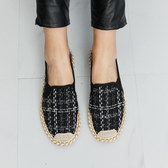 Forever Link Plaid Round Toe Slip-On Flats - Picture 3 of 4